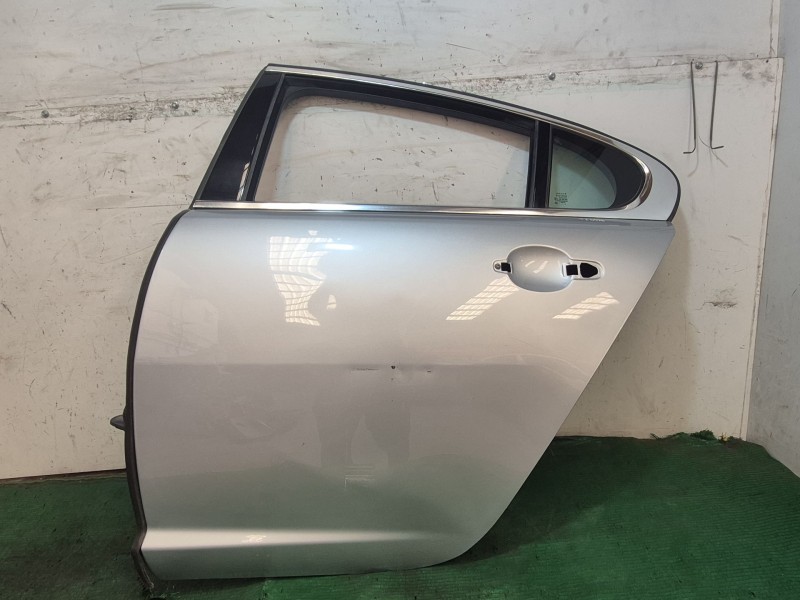 Recambio de puerta trasera izquierda para jaguar xf i (x250) 3.0 referencia OEM IAM   