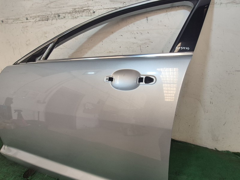 Recambio de puerta delantera izquierda para jaguar xf i (x250) 3.0 referencia OEM IAM   