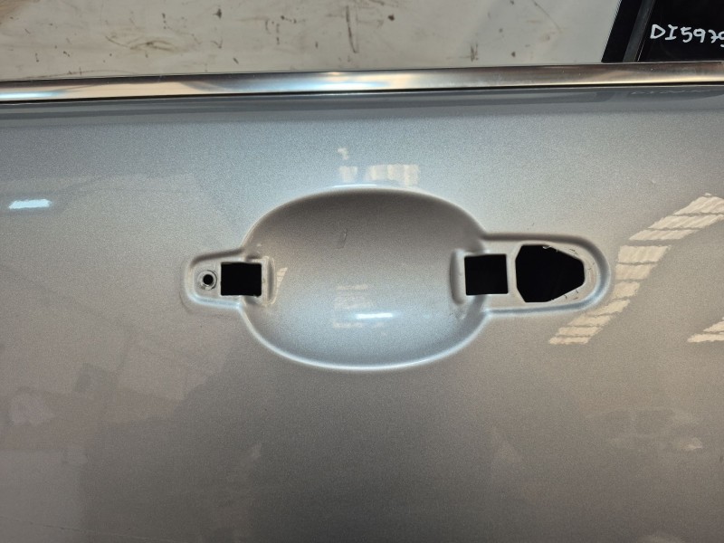 Recambio de puerta delantera izquierda para jaguar xf i (x250) 3.0 referencia OEM IAM   
