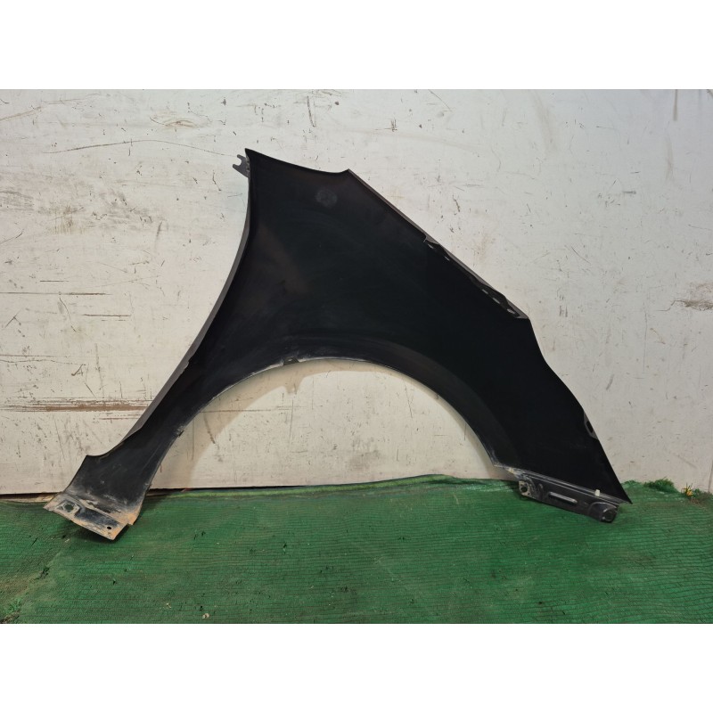 Recambio de aleta delantera izquierda para kia cee´d sportswagon (jd) 1.6 crdi 128 referencia OEM IAM   