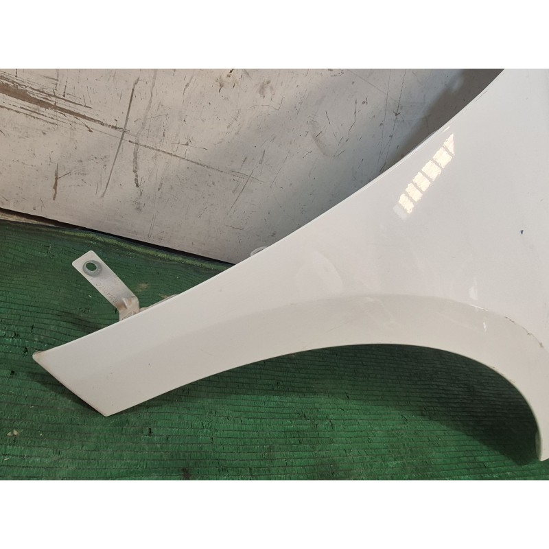 Recambio de aleta delantera derecha para renault megane iii hatchback (bz0/1_, b3_) 1.5 dci referencia OEM IAM   