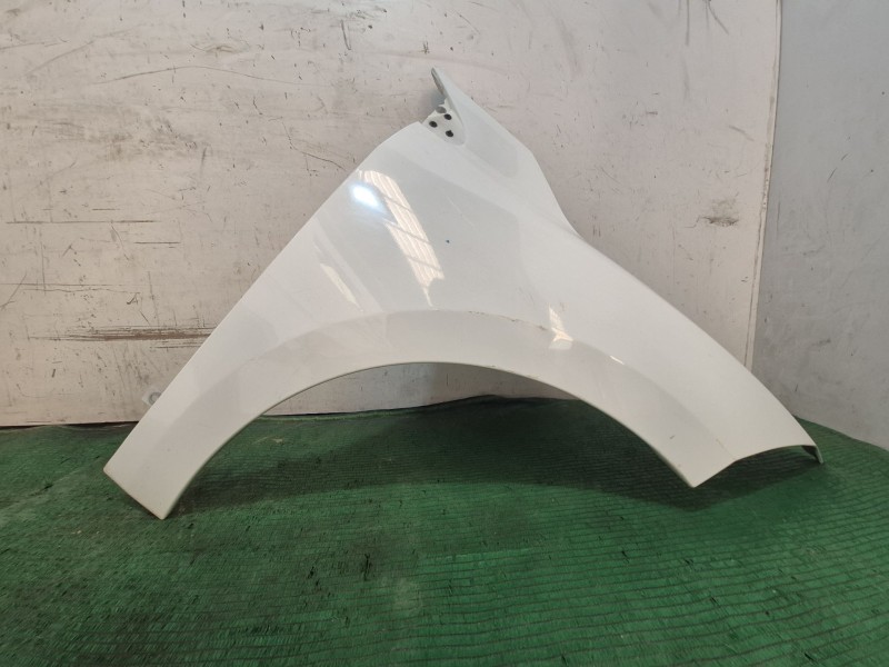 Recambio de aleta delantera derecha para renault megane iii hatchback (bz0/1_, b3_) 1.5 dci referencia OEM IAM   