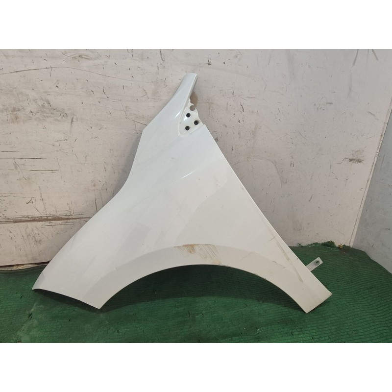 Recambio de aleta delantera izquierda para renault megane iii hatchback (bz0/1_, b3_) 1.5 dci referencia OEM IAM   