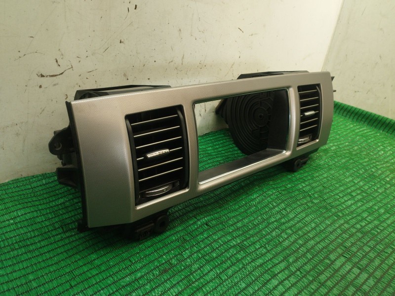 Recambio de rejilla aireadora para jaguar xf i (x250) 3.0 referencia OEM IAM   