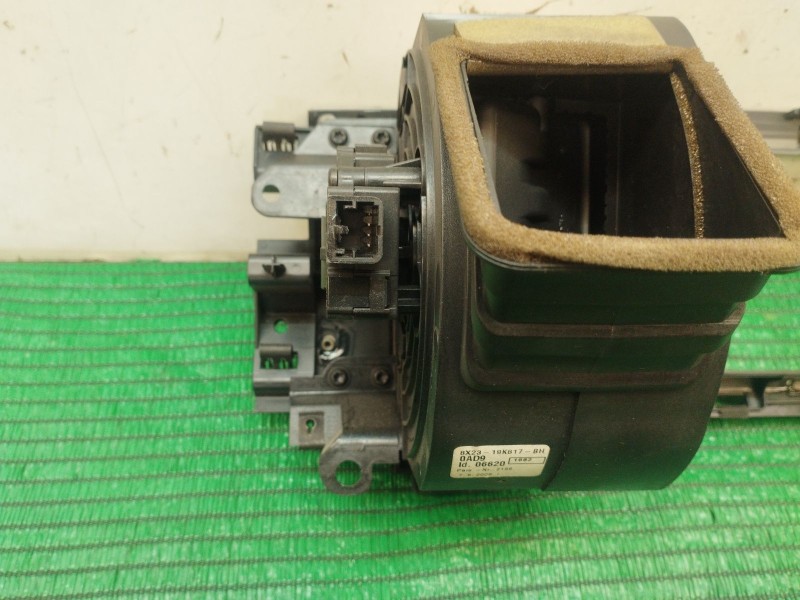 Recambio de rejilla aireadora para jaguar xf i (x250) 3.0 referencia OEM IAM   