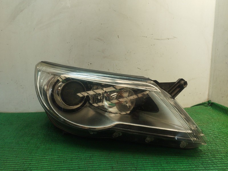 Recambio de faro derecho para volkswagen tiguan (5n1) 2.0 tdi referencia OEM IAM   