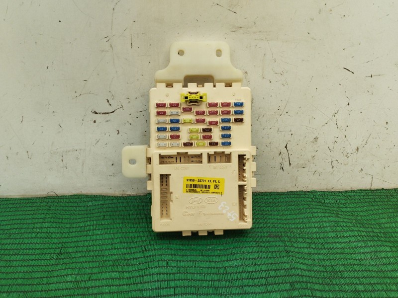 Recambio de caja reles / fusibles para hyundai ix35 (lm, el, elh) 1.6 referencia OEM IAM   