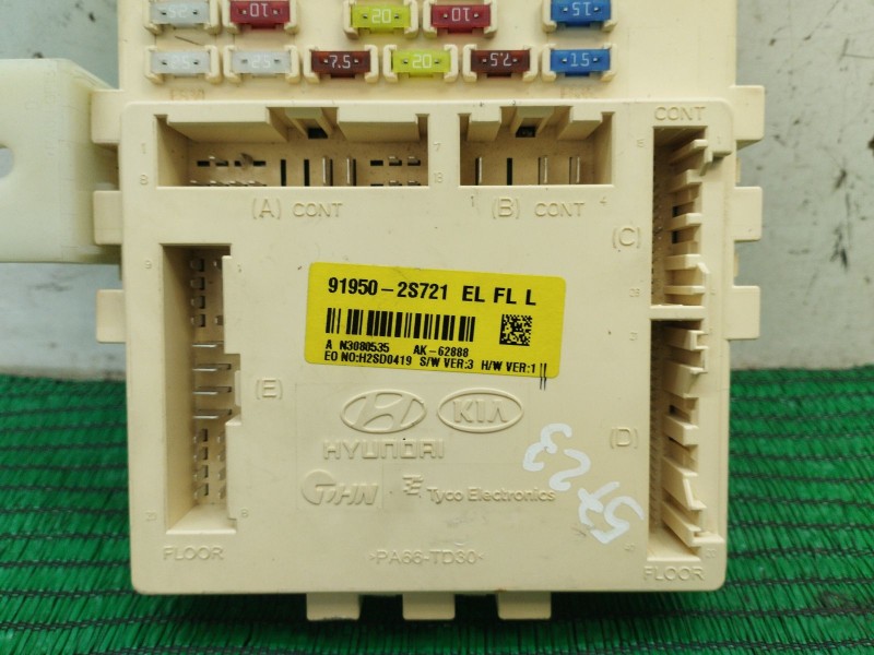 Recambio de caja reles / fusibles para hyundai ix35 (lm, el, elh) 1.6 referencia OEM IAM   