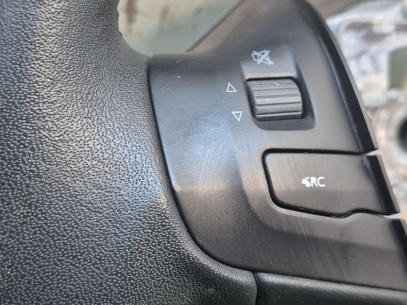 Recambio de volante para peugeot 208 i (ca_, cc_) 1.2 vti 82 referencia OEM IAM   