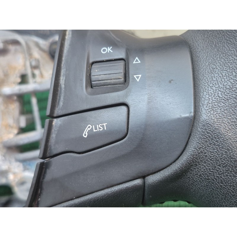 Recambio de volante para peugeot 208 i (ca_, cc_) 1.2 vti 82 referencia OEM IAM   