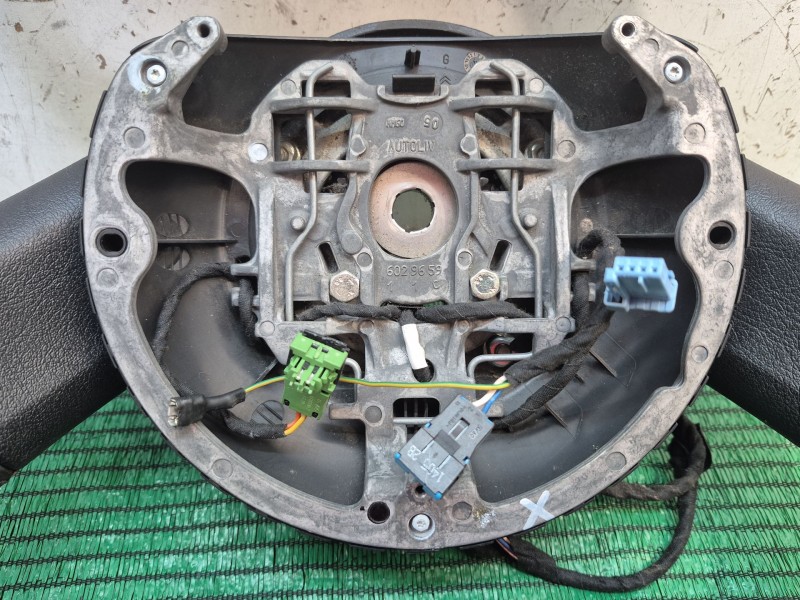 Recambio de volante para citroën c4 berlina referencia OEM IAM   