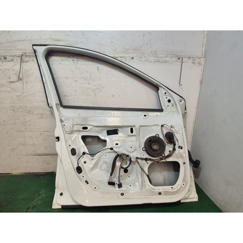 Recambio de puerta delantera izquierda para renault megane iii hatchback (bz0/1_, b3_) 1.5 dci referencia OEM IAM   