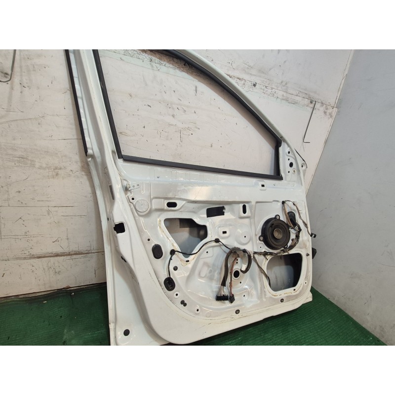 Recambio de puerta delantera izquierda para renault megane iii hatchback (bz0/1_, b3_) 1.5 dci referencia OEM IAM   