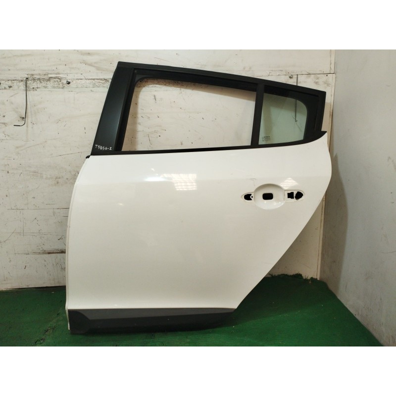 Recambio de puerta trasera izquierda para renault megane iii hatchback (bz0/1_, b3_) 1.5 dci referencia OEM IAM   