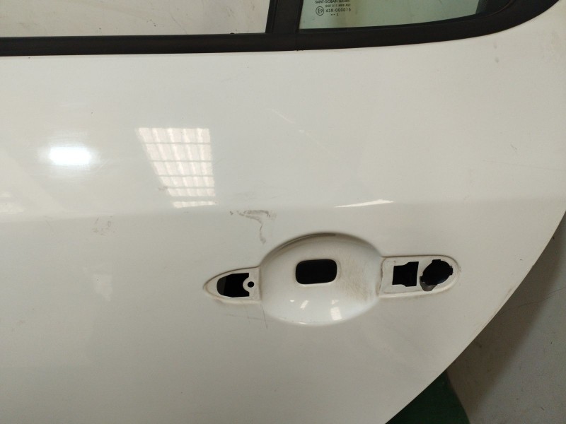 Recambio de puerta trasera izquierda para renault megane iii hatchback (bz0/1_, b3_) 1.5 dci referencia OEM IAM   