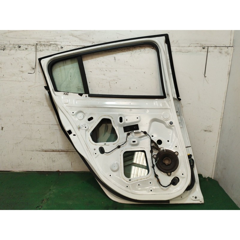 Recambio de puerta trasera izquierda para renault megane iii hatchback (bz0/1_, b3_) 1.5 dci referencia OEM IAM   