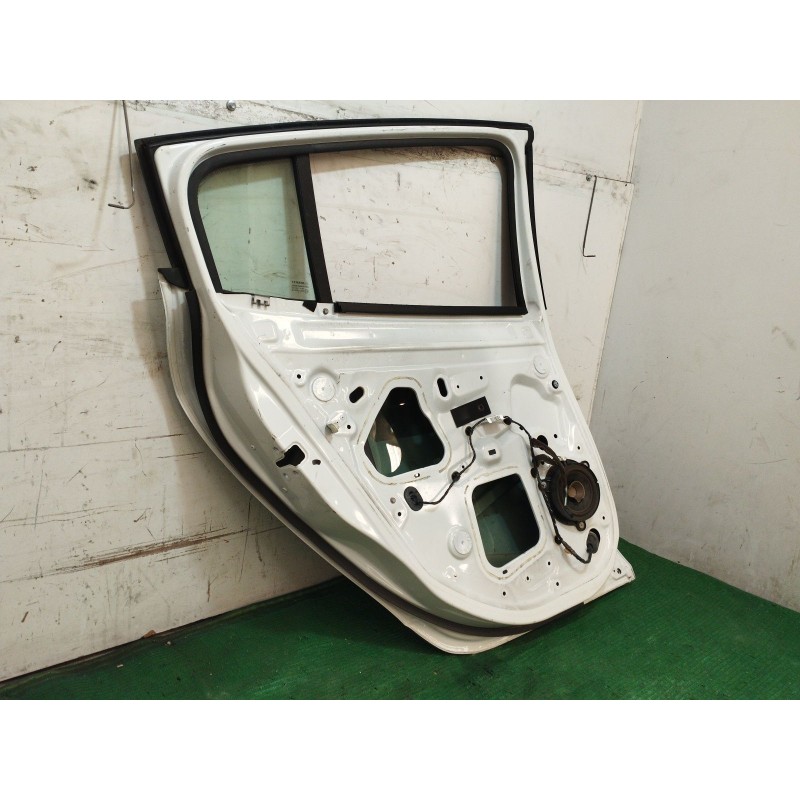 Recambio de puerta trasera izquierda para renault megane iii hatchback (bz0/1_, b3_) 1.5 dci referencia OEM IAM   