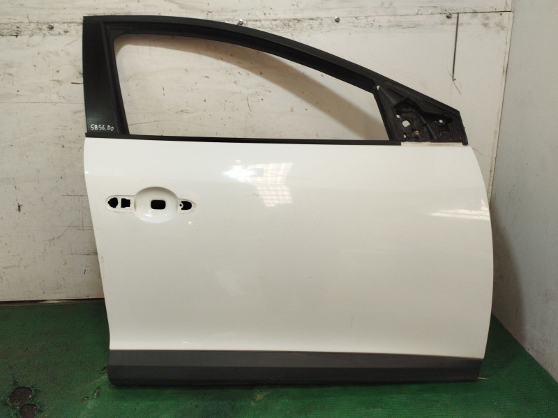 Recambio de puerta delantera derecha para renault megane iii hatchback (bz0/1_, b3_) 1.5 dci referencia OEM IAM   