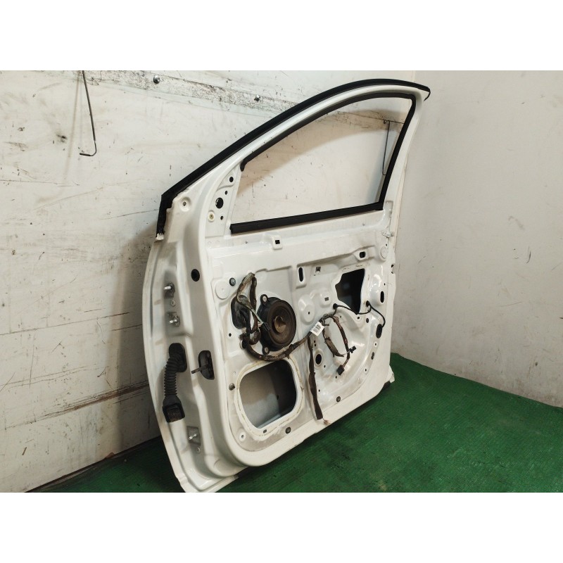 Recambio de puerta delantera derecha para renault megane iii hatchback (bz0/1_, b3_) 1.5 dci referencia OEM IAM   