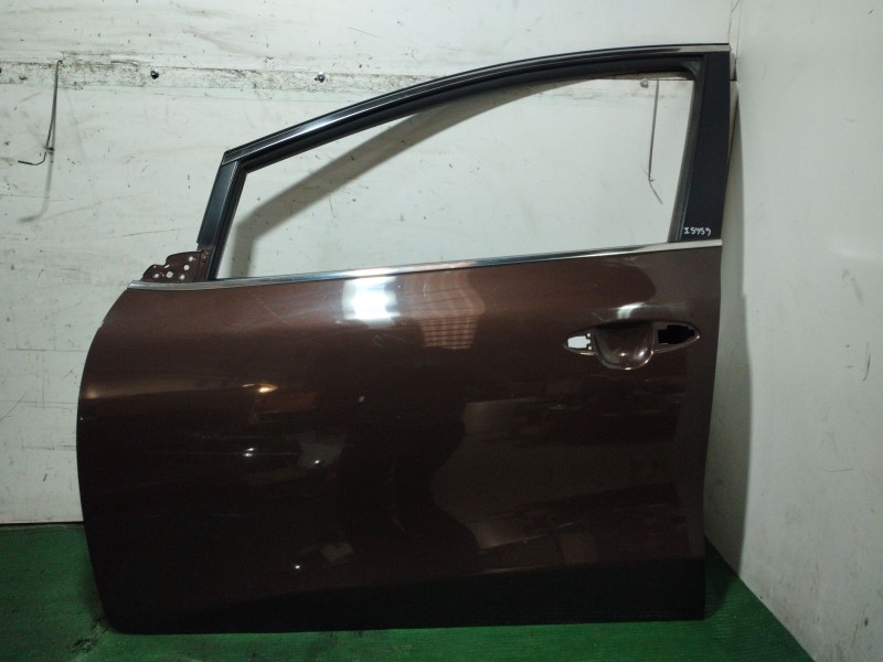Recambio de puerta delantera izquierda para kia cee´d sportswagon (jd) 1.6 crdi 128 referencia OEM IAM   