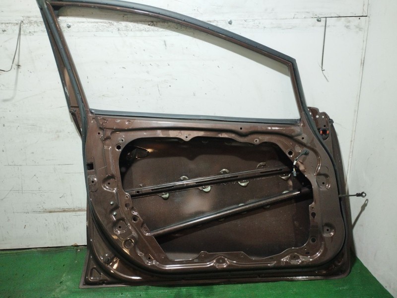 Recambio de puerta delantera izquierda para kia cee´d sportswagon (jd) 1.6 crdi 128 referencia OEM IAM   