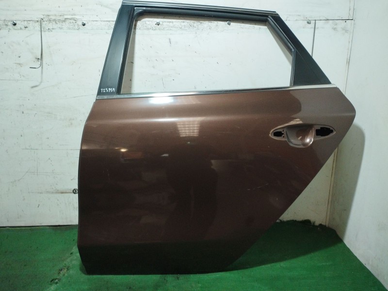 Recambio de puerta trasera izquierda para kia cee´d sportswagon (jd) 1.6 crdi 128 referencia OEM IAM   