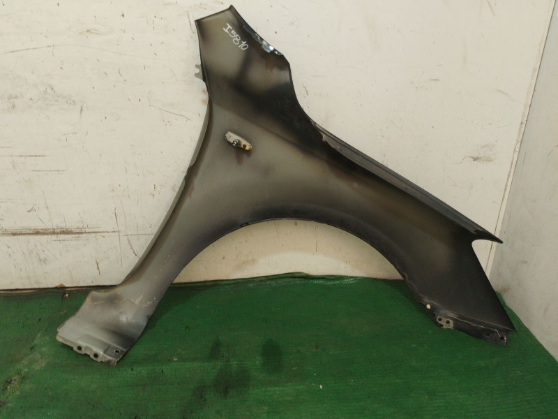 Recambio de aleta delantera izquierda para kia cee´d sw (ed) 1.6 crdi 90 referencia OEM IAM   