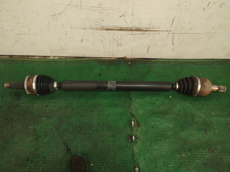 Recambio de transmision delantera derecha para kia cee´d sportswagon (jd) 1.6 crdi 128 referencia OEM IAM   