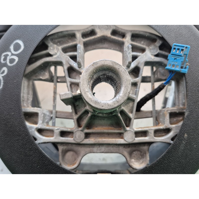 Recambio de volante para peugeot 208 i (ca_, cc_) 1.2 vti 82 referencia OEM IAM 86758803 86758803 86758803