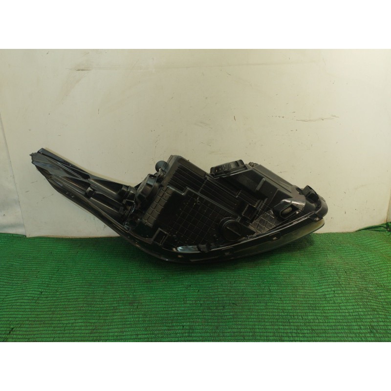 Recambio de faro izquierdo para kia cee´d (jd) 1.4 crdi 90 referencia OEM IAM   
