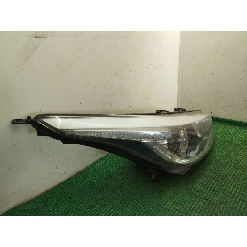 Recambio de faro derecho para kia cee´d (jd) 1.4 crdi 90 referencia OEM IAM   