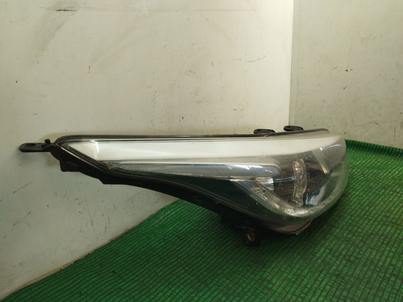 Recambio de faro derecho para kia cee´d (jd) 1.4 crdi 90 referencia OEM IAM   