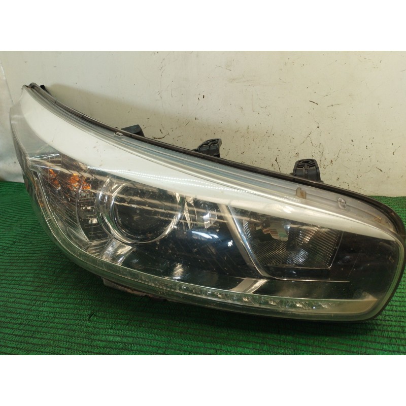 Recambio de faro derecho para kia cee´d (jd) 1.4 crdi 90 referencia OEM IAM   