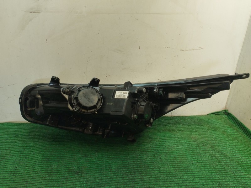 Recambio de faro derecho para kia cee´d (jd) 1.4 crdi 90 referencia OEM IAM   