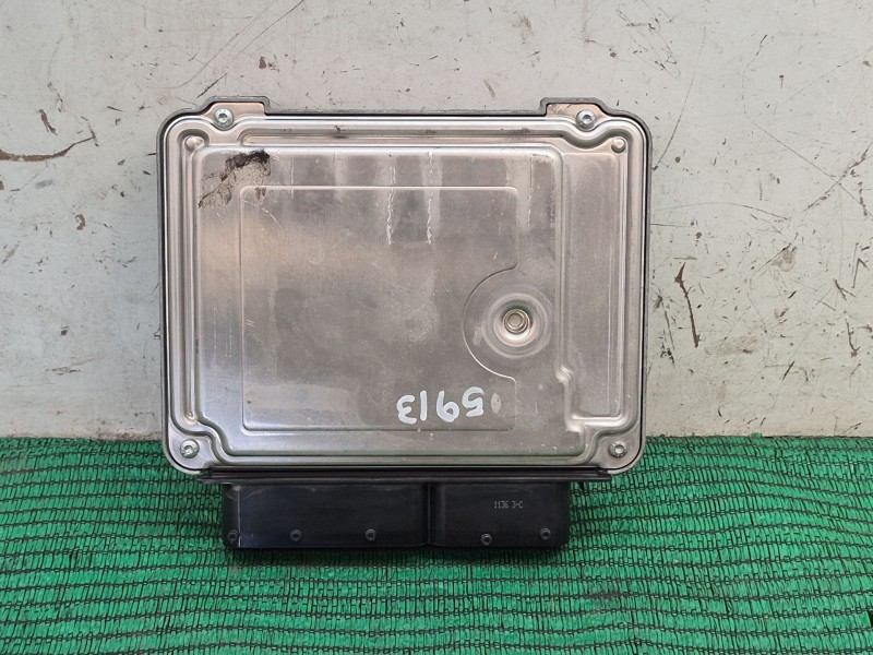 Recambio de centralita motor uce para seat leon (1p1) 1.9 tdi referencia OEM IAM   