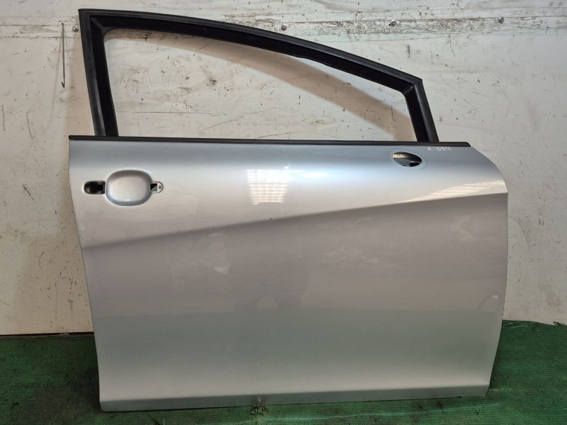 Recambio de puerta delantera derecha para seat leon (1p1) 1.9 tdi referencia OEM IAM   