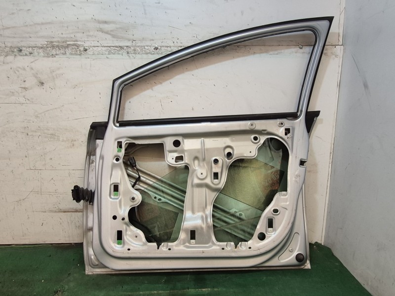 Recambio de puerta delantera derecha para seat leon (1p1) 1.9 tdi referencia OEM IAM   