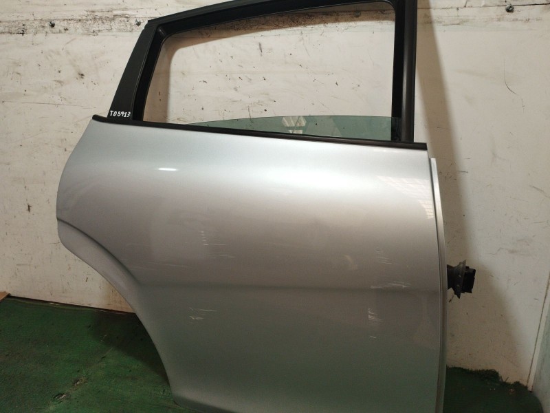 Recambio de puerta trasera derecha para seat leon (1p1) 1.9 tdi referencia OEM IAM   