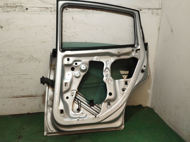 Recambio de puerta trasera derecha para seat leon (1p1) 1.9 tdi referencia OEM IAM   