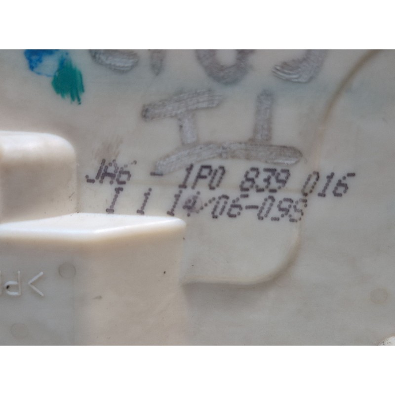 Recambio de cerradura puerta trasera izquierda para seat leon (1p1) 1.9 tdi referencia OEM IAM   