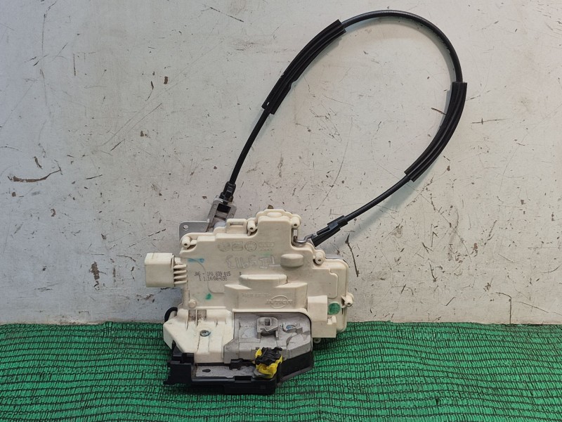 Recambio de cerradura puerta trasera izquierda para seat leon (1p1) 1.9 tdi referencia OEM IAM   