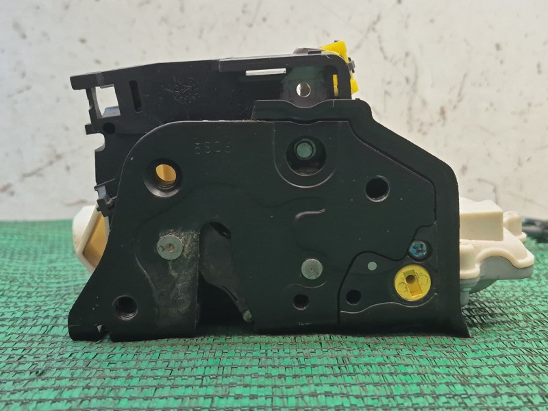 Recambio de cerradura puerta trasera izquierda para seat leon (1p1) 1.9 tdi referencia OEM IAM   