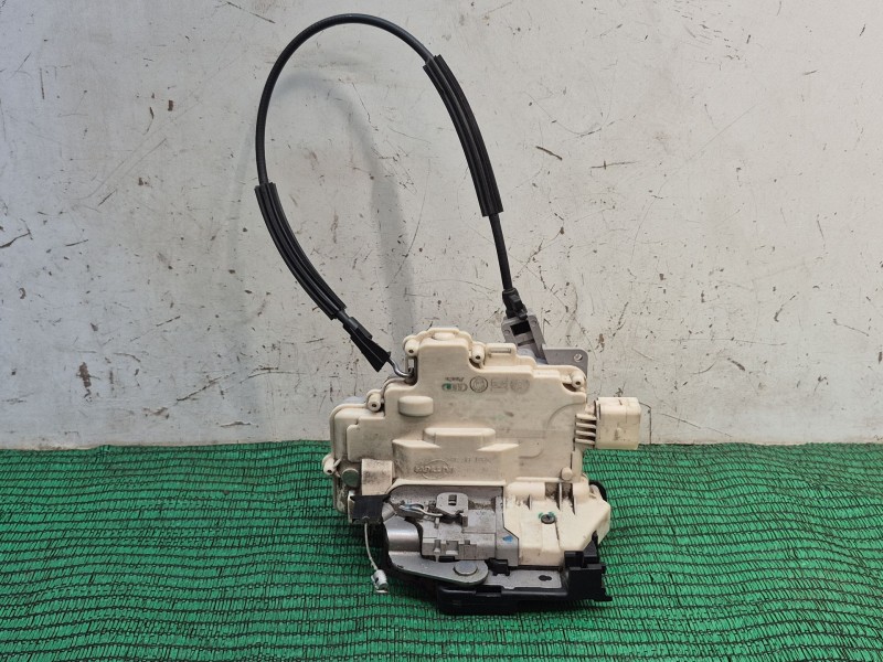 Recambio de cerradura puerta delantera derecha para seat leon (1p1) 1.9 tdi referencia OEM IAM   