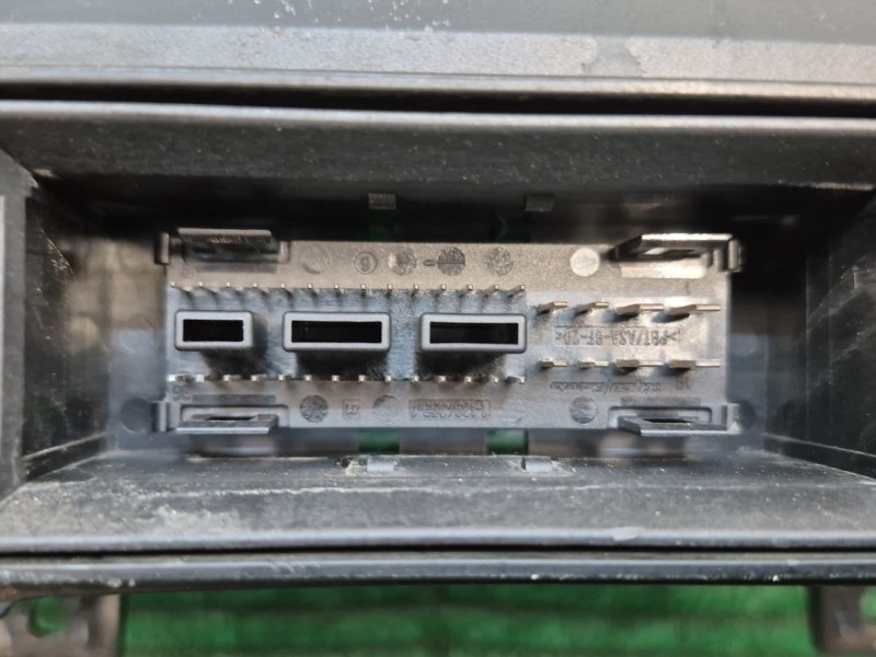 Recambio de cuadro instrumentos para volkswagen golf v (1k1) 1.6 fsi referencia OEM IAM    Recambio de cuadro instrumentos para volkswagen golf v (1k1) 1.6 fsi referencia OEM IAM