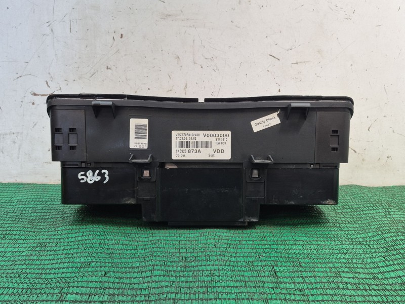 Recambio de cuadro instrumentos para volkswagen golf v (1k1) 1.6 fsi referencia OEM IAM    Recambio de cuadro instrumentos para volkswagen golf v (1k1) 1.6 fsi referencia OEM IAM