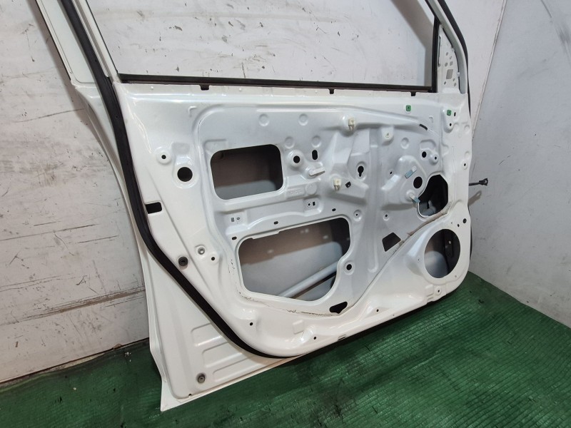 Recambio de puerta delantera izquierda para toyota rav 4 iii (_a3_) 2.2 d (ala35_) referencia OEM IAM   