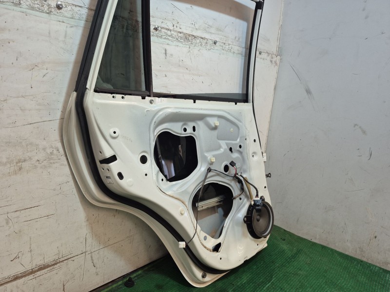 Recambio de puerta trasera izquierda para toyota rav 4 iii (_a3_) 2.2 d (ala35_) referencia OEM IAM   
