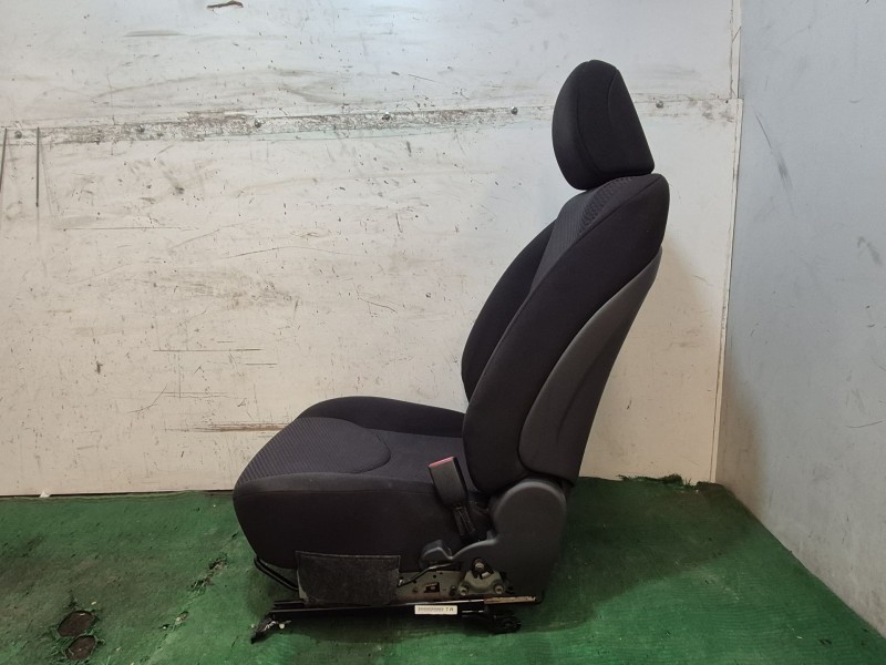 Recambio de juego de asientos completo para toyota rav 4 iii (_a3_) 2.2 d (ala35_) referencia OEM IAM   