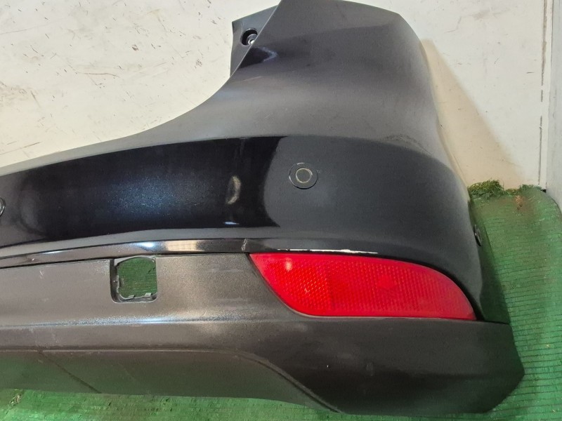 Recambio de paragolpes trasero para ford focus iii 1.6 ti referencia OEM IAM   