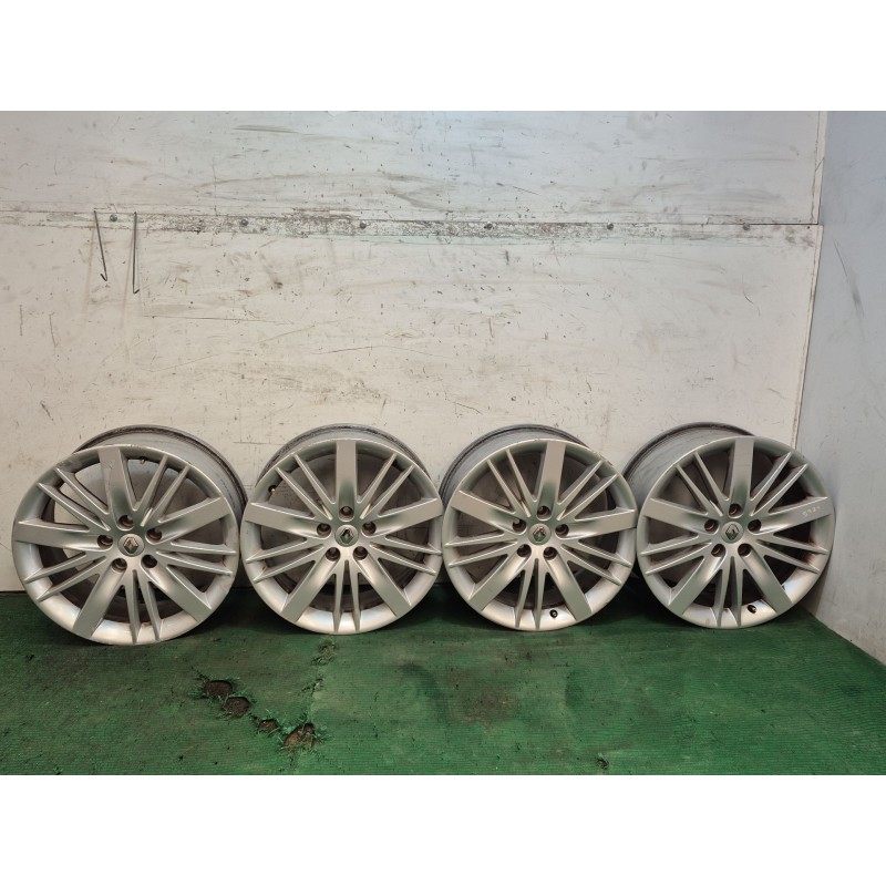 Recambio de juego llantas para renault laguna iii (bt0/1) 2.0 dci gt (bt11, bt1e, bt1n) referencia OEM IAM   